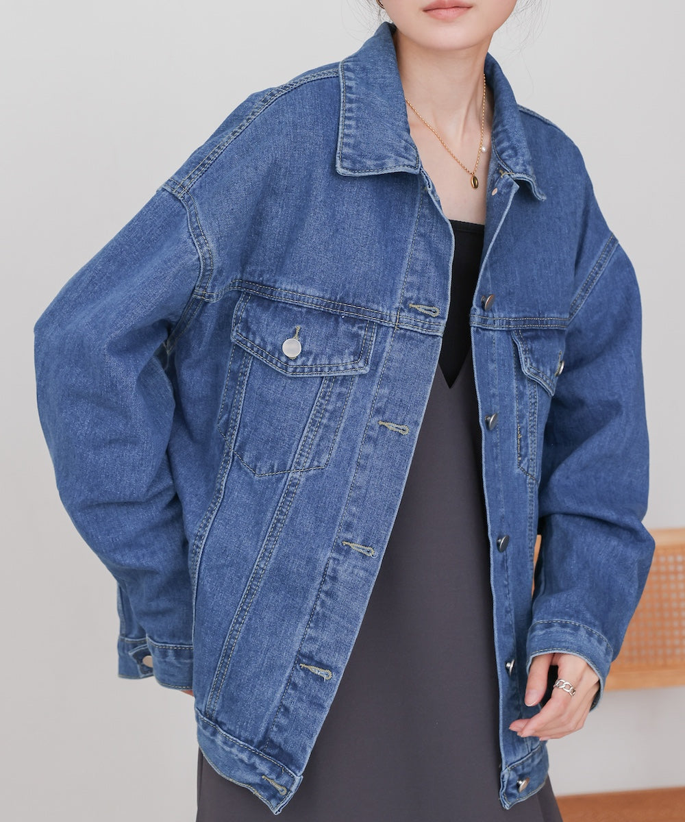 loose denim jacket
