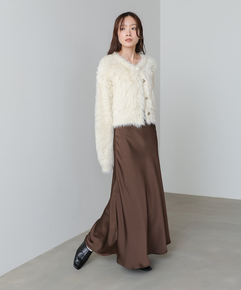 サテンナロースカート