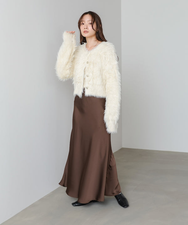 サテンナロースカート