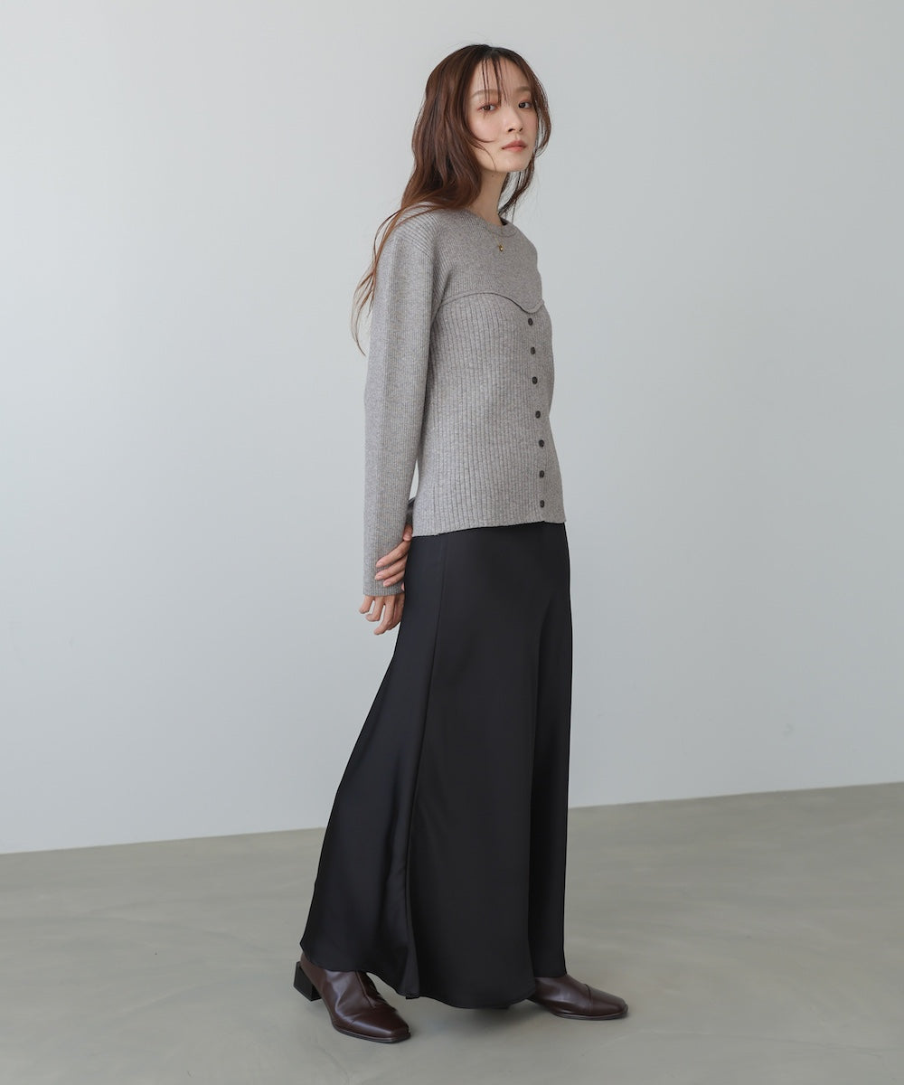 サテンナロースカート