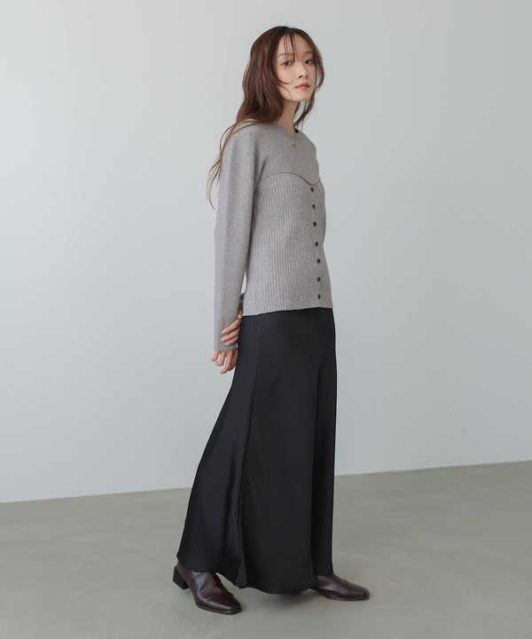 サテンナロースカート