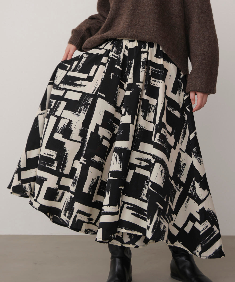 モノトーン柄パンツ