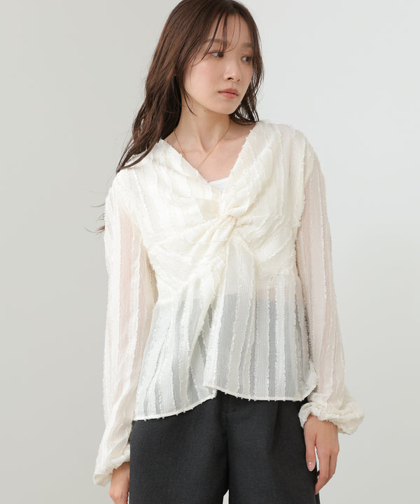 フロントねじりシャギーブラウス