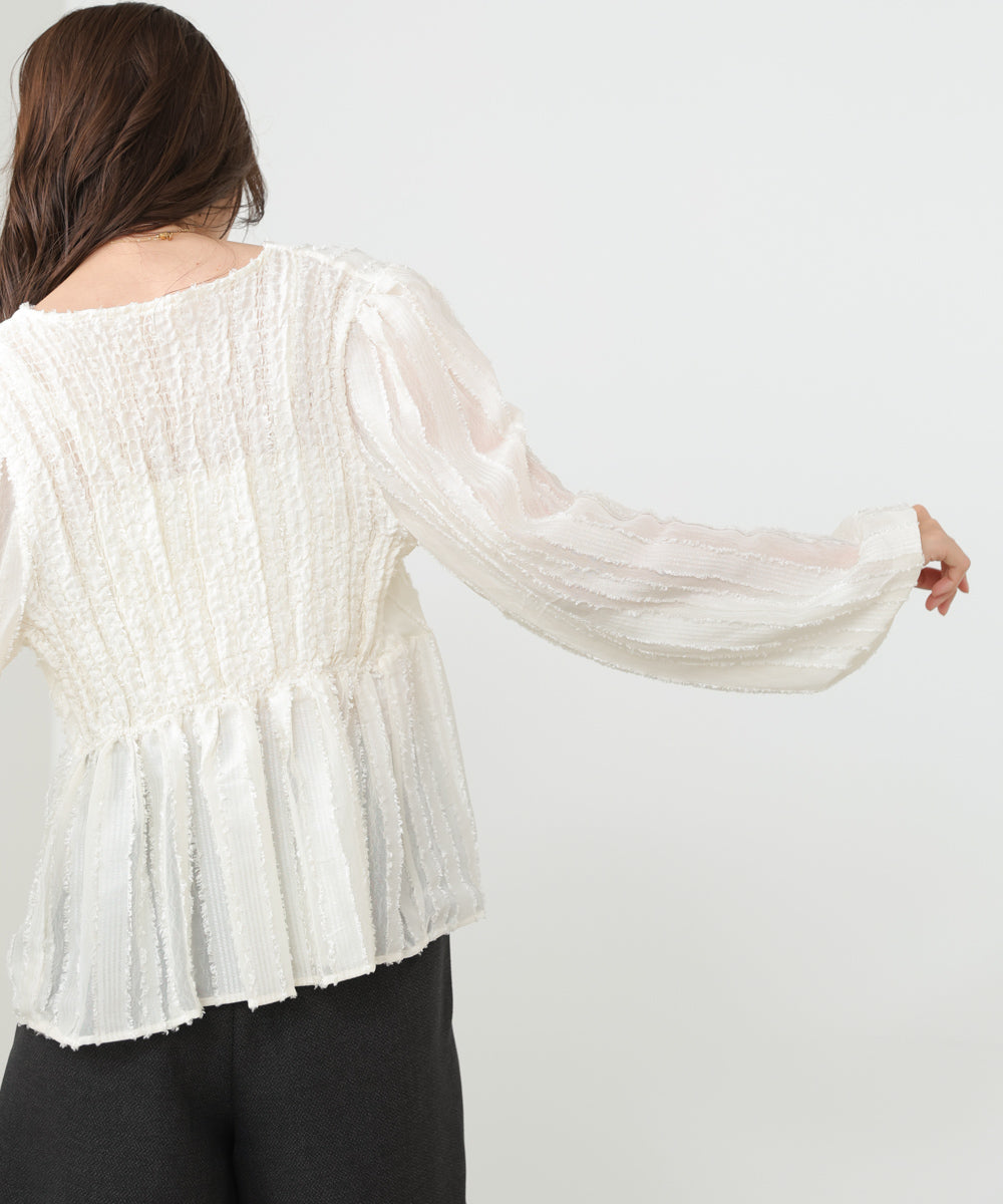 フロントねじりシャギーブラウス