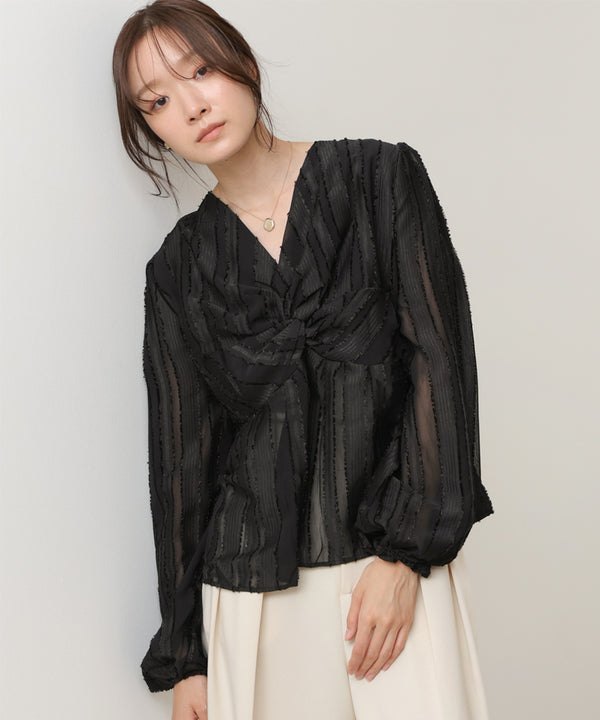 フロントねじりシャギーブラウス