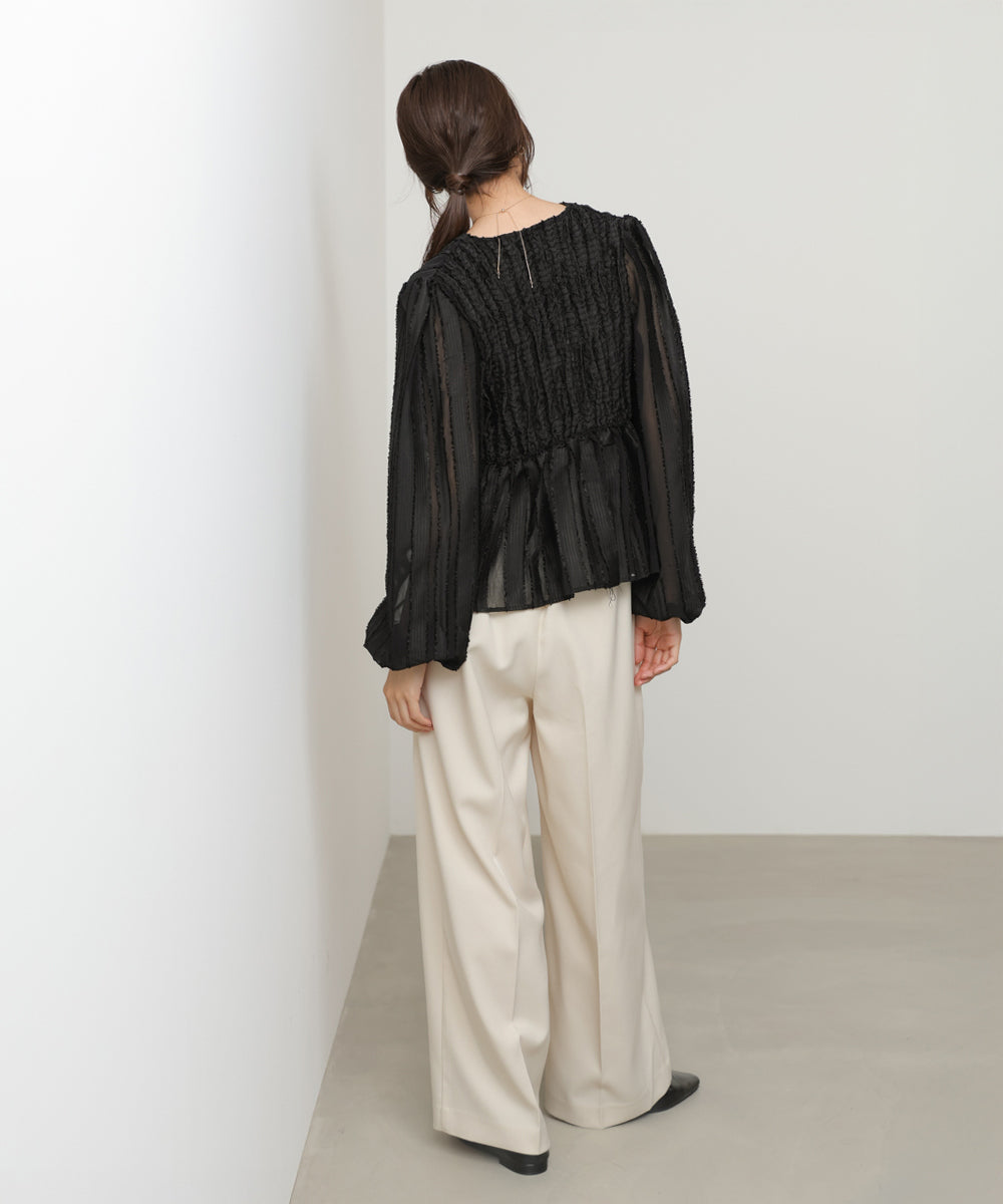 フロントねじりシャギーブラウス
