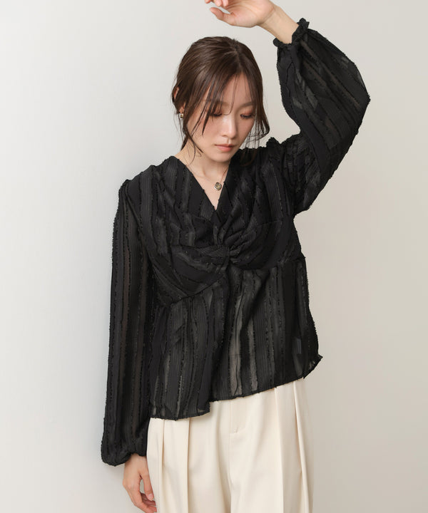 フロントねじりシャギーブラウス