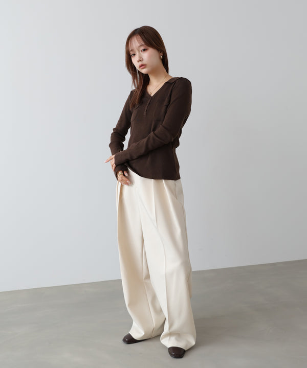 くるみボタンポロニット