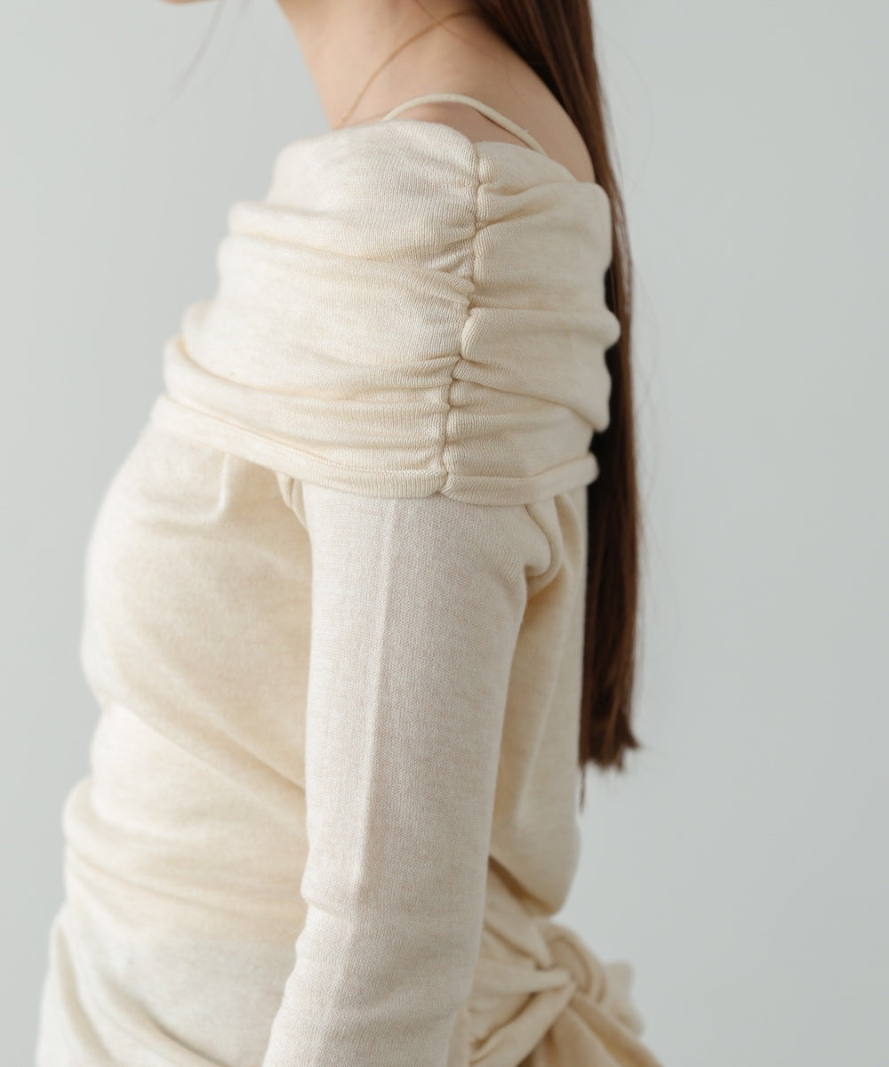 オフショルウエストマークトップス