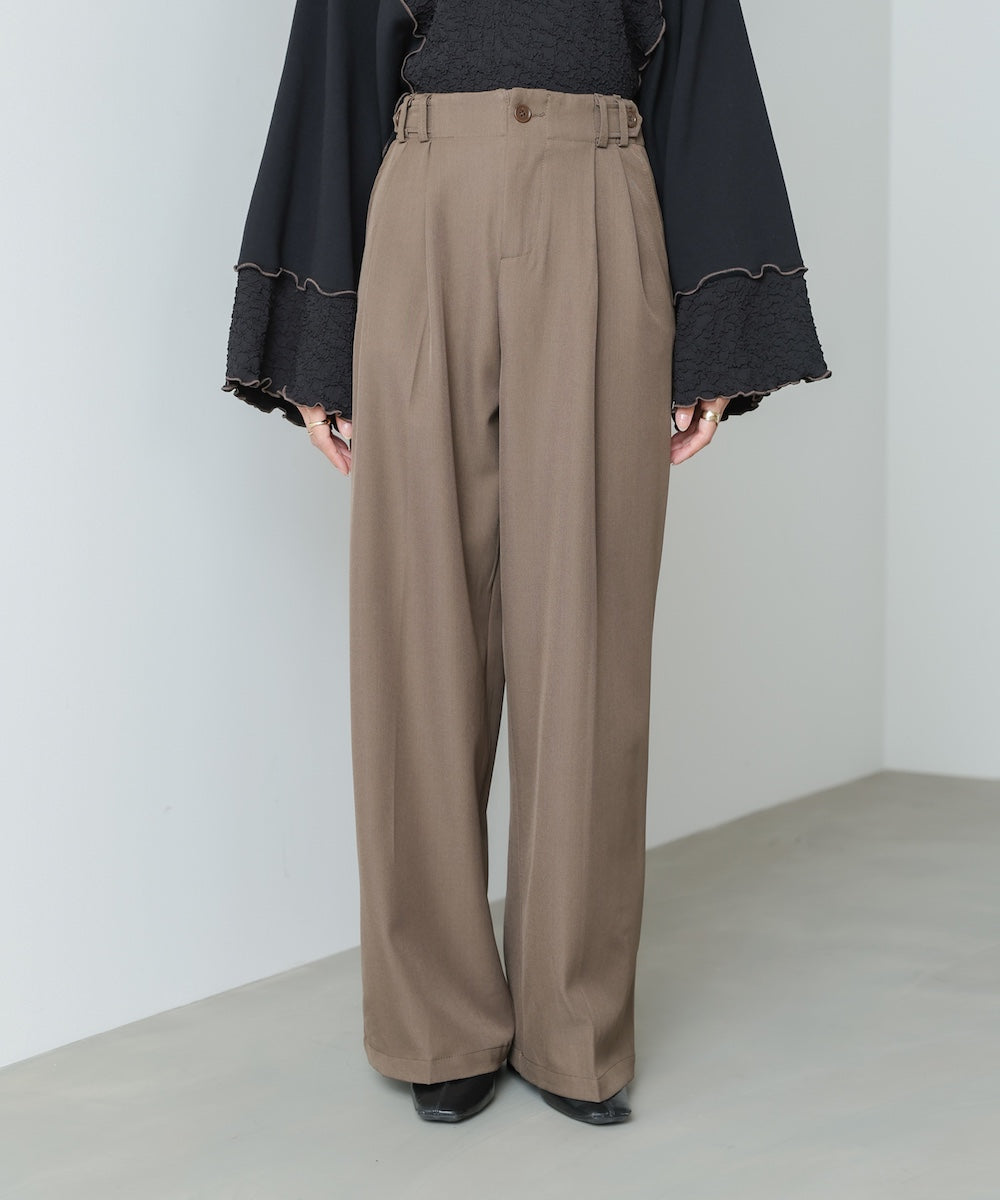 ツータックパンツ