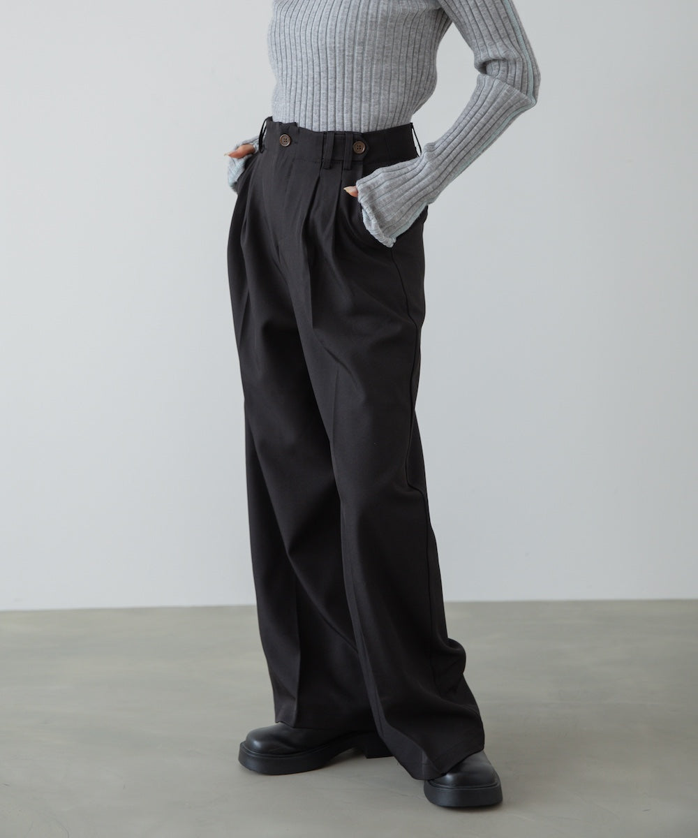 ツータックパンツ