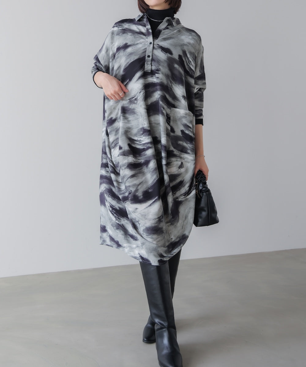 まだら柄ドレープワンピース