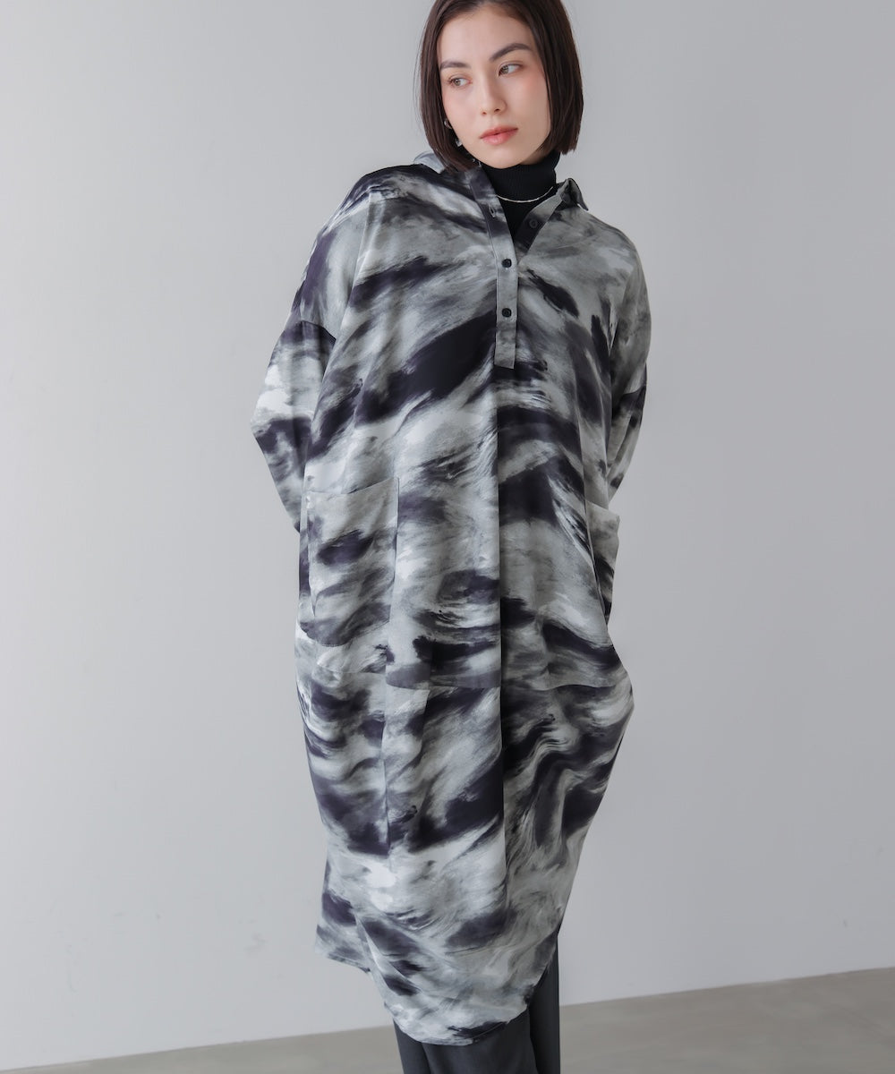 まだら柄ドレープワンピース