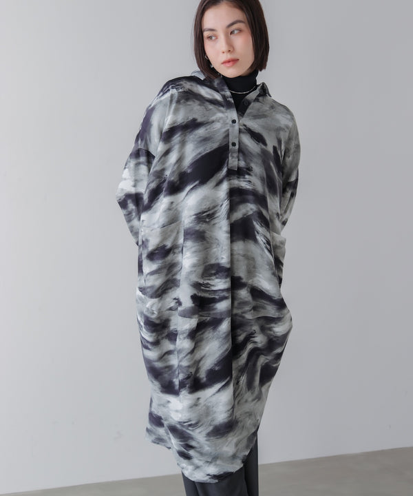 まだら柄ドレープワンピース