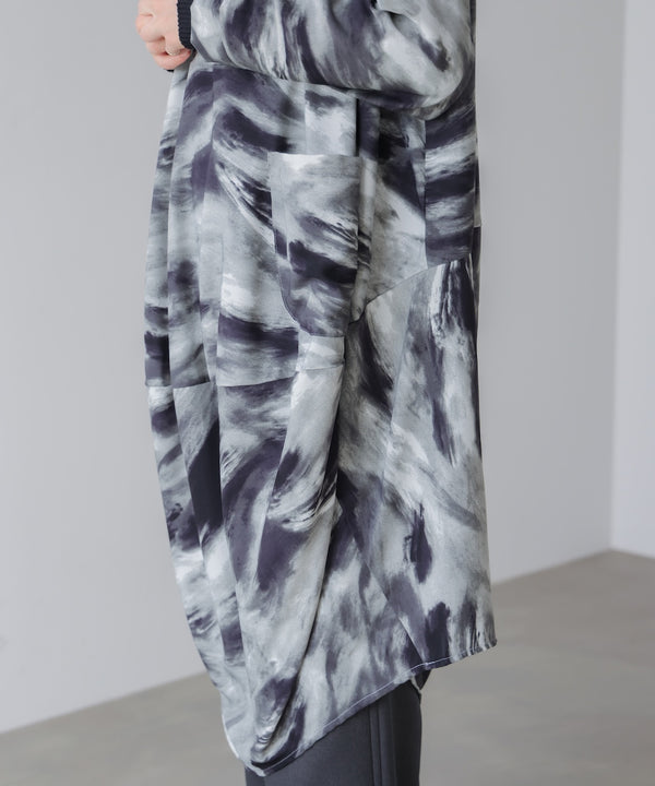 まだら柄ドレープワンピース