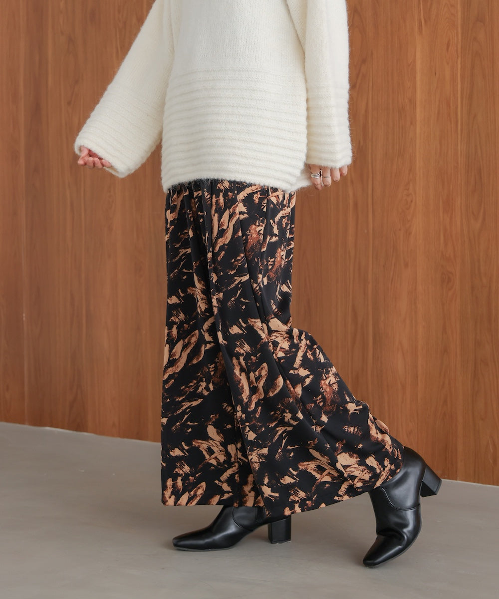 モノトーン柄パンツ