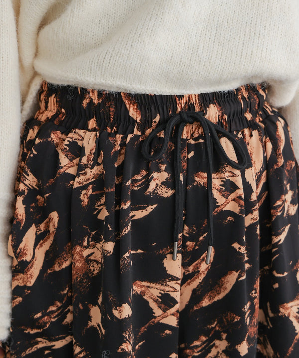 モノトーン柄パンツ