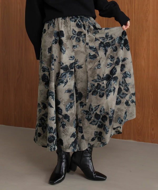 花柄フレアパンツ［12/12発送予定］