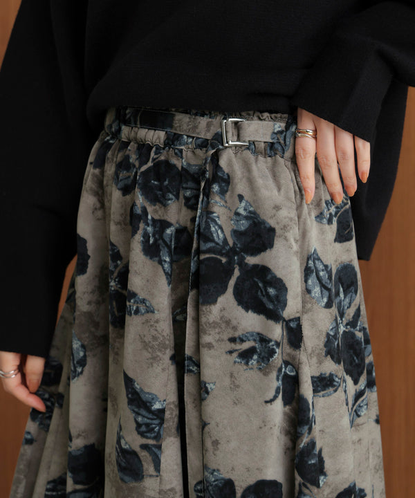 花柄フレアパンツ［12/12発送予定］