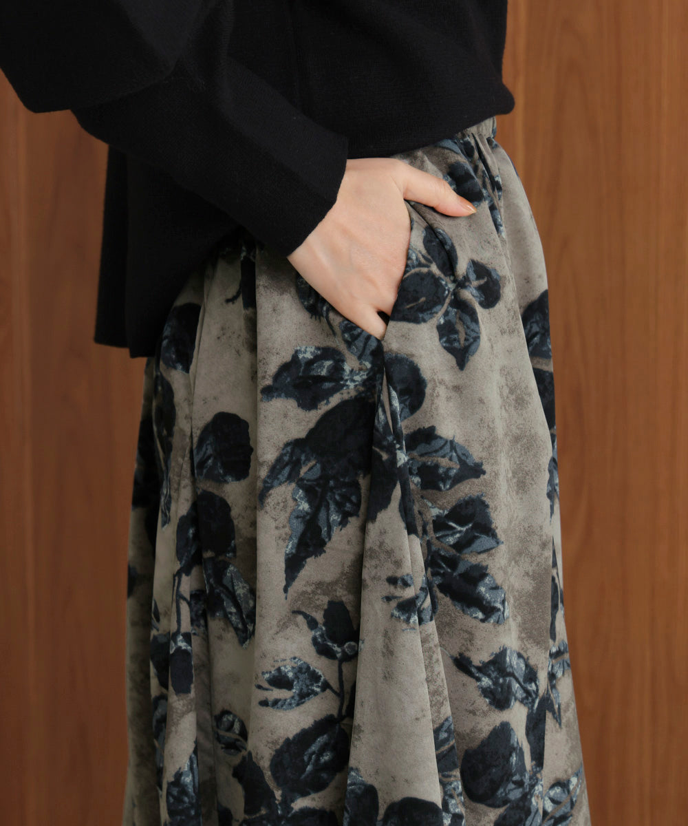 花柄フレアパンツ［12/12発送予定］