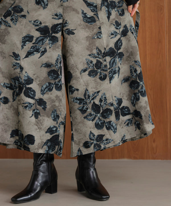 花柄フレアパンツ［12/12発送予定］