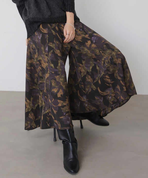 花柄フレアパンツ［12/12発送予定］