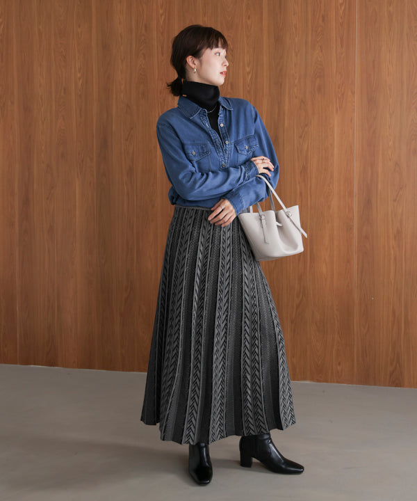 幾何柄ニットスカート