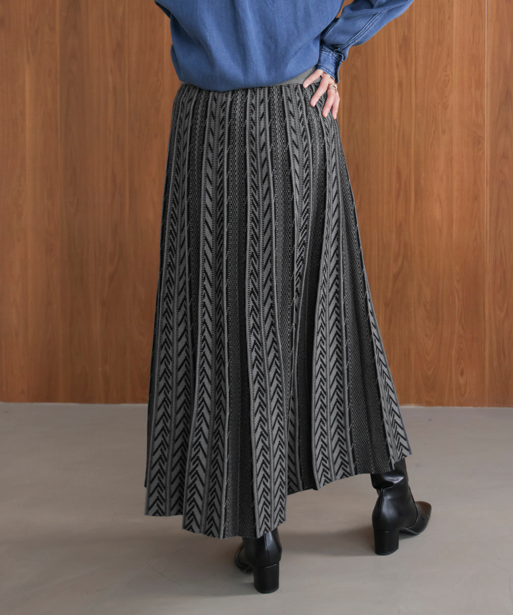 幾何柄ニットスカート