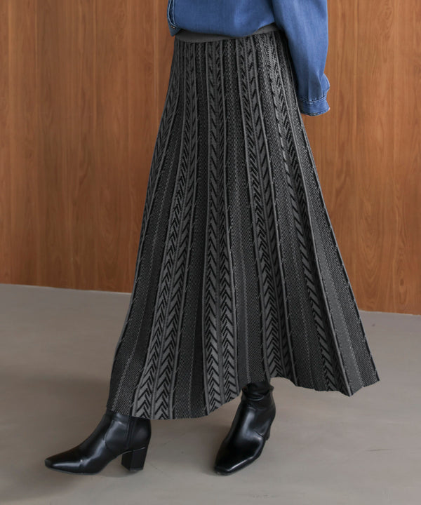 幾何柄ニットスカート