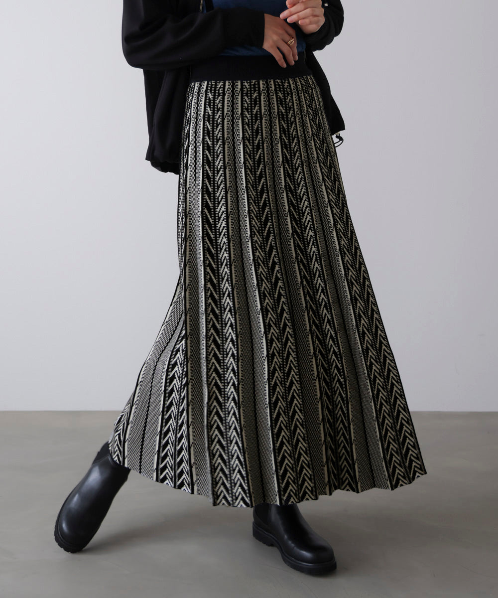 幾何柄ニットスカート