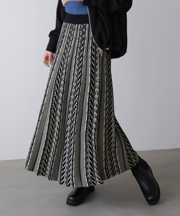 幾何柄ニットスカート