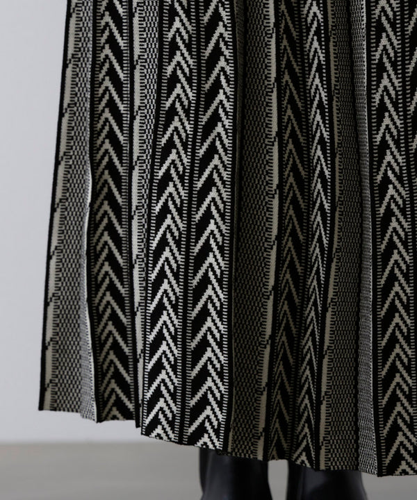 幾何柄ニットスカート