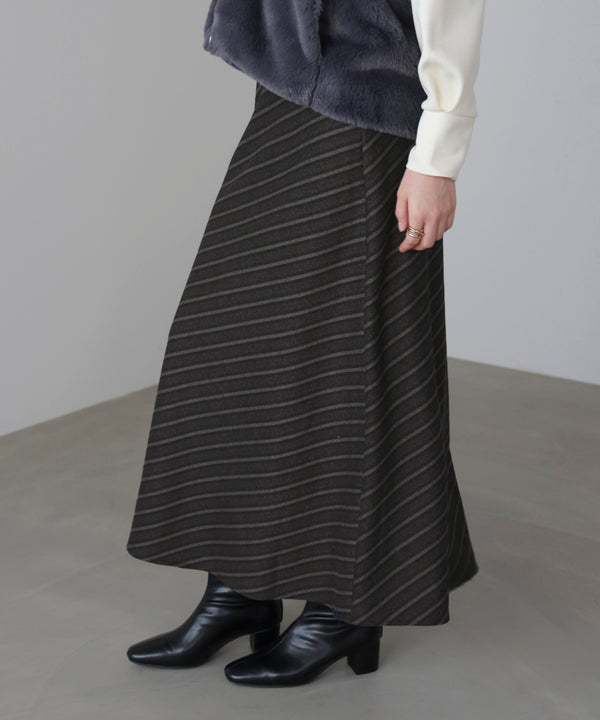 バイアスストライプタイト