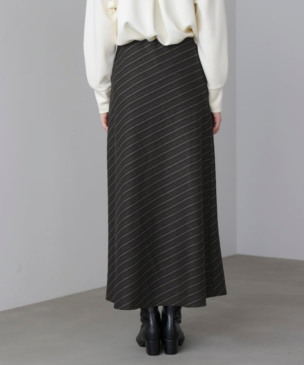 バイアスストライプタイト