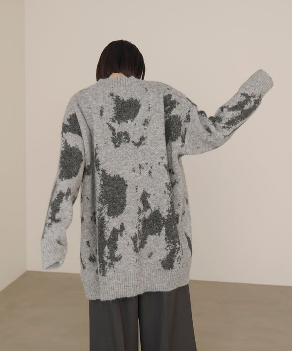 アブストラクト柄ニットプルオーバー