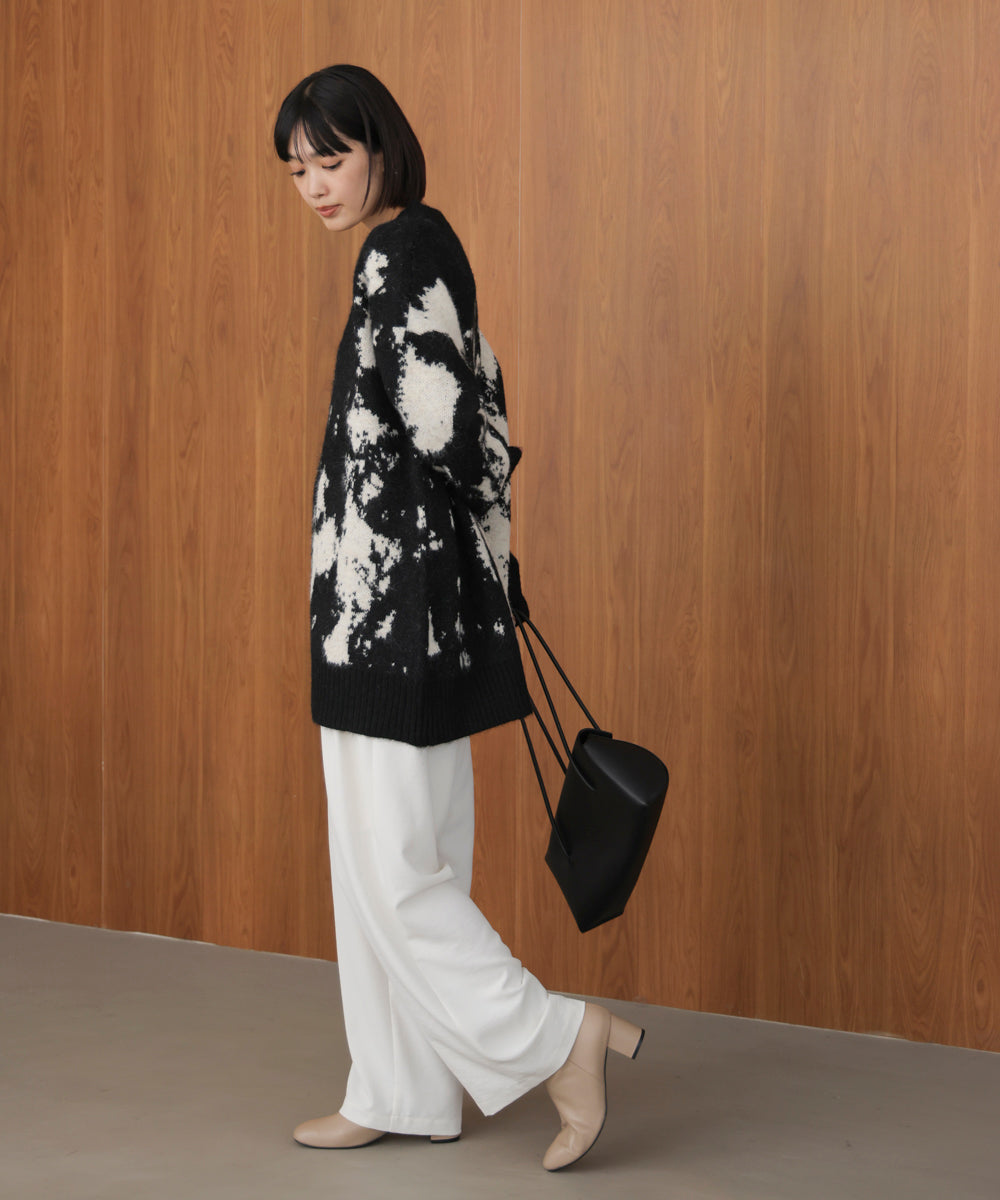 アブストラクト柄ニットプルオーバー