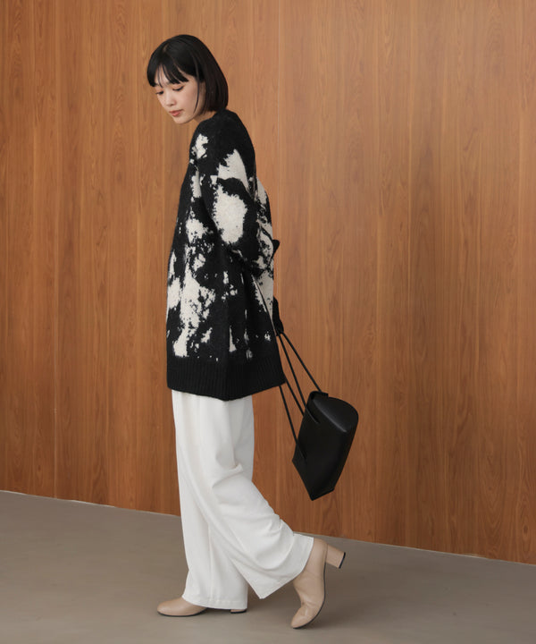 アブストラクト柄ニットプルオーバー