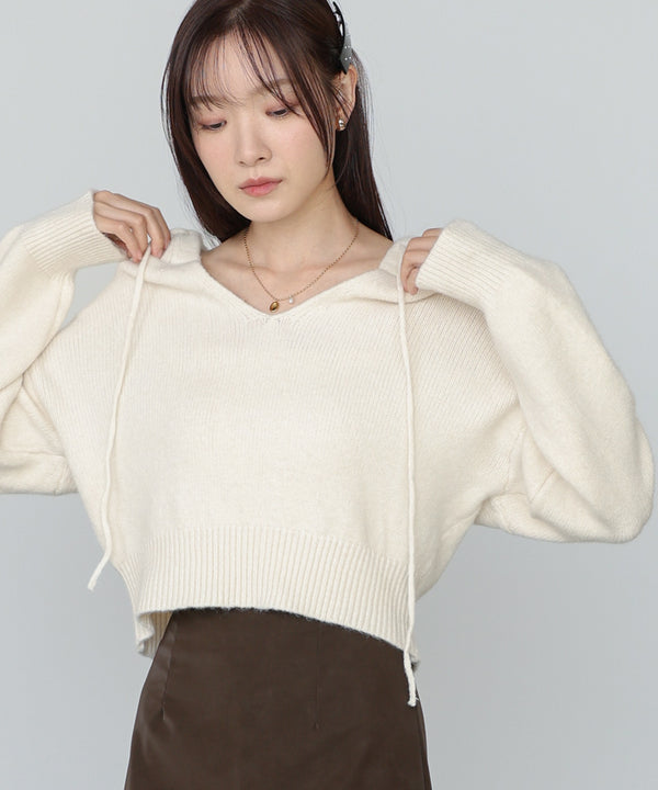 フーディーニットトップス