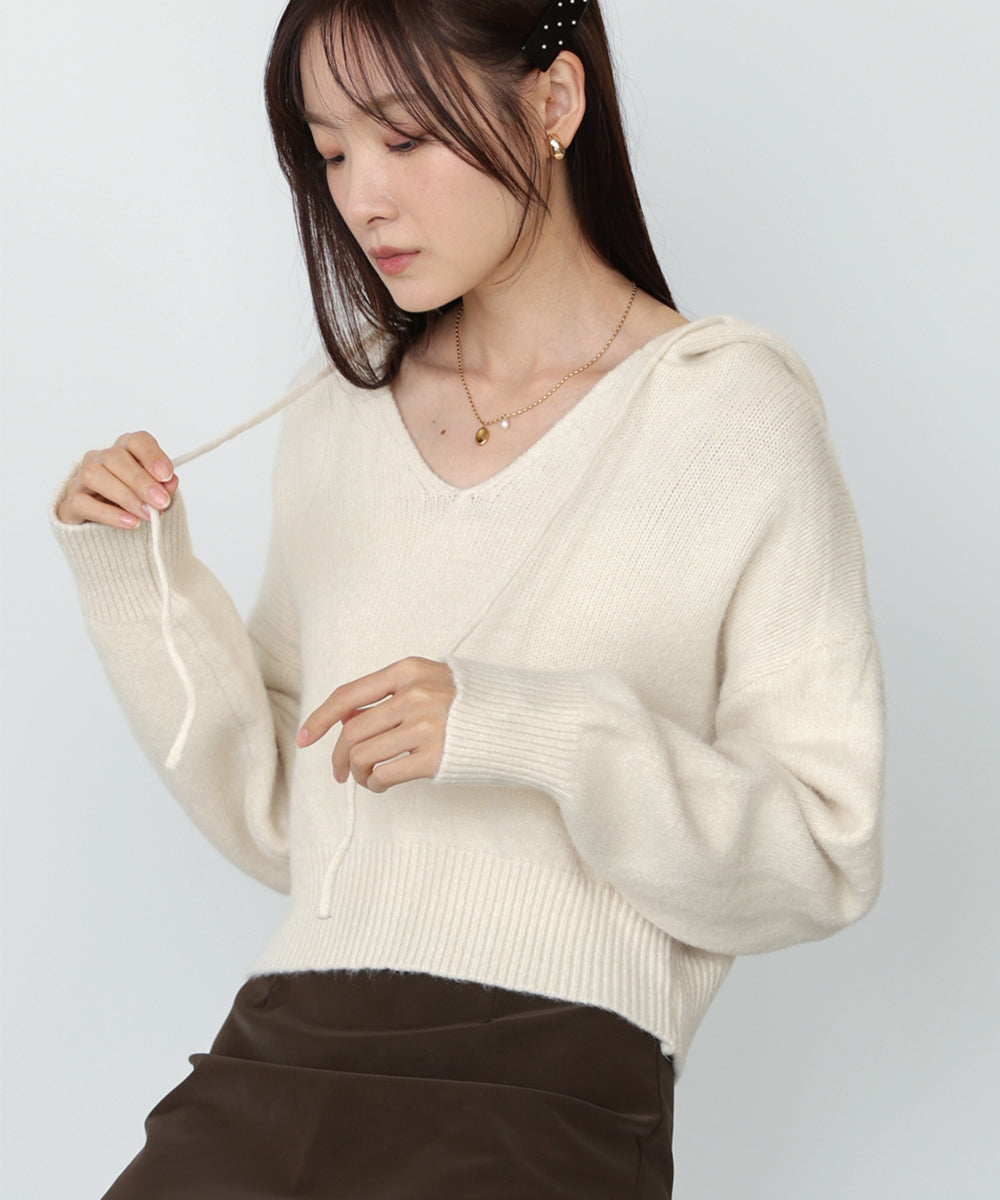 フーディーニットトップス