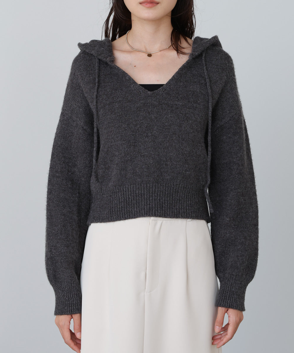 フーディーニットトップス