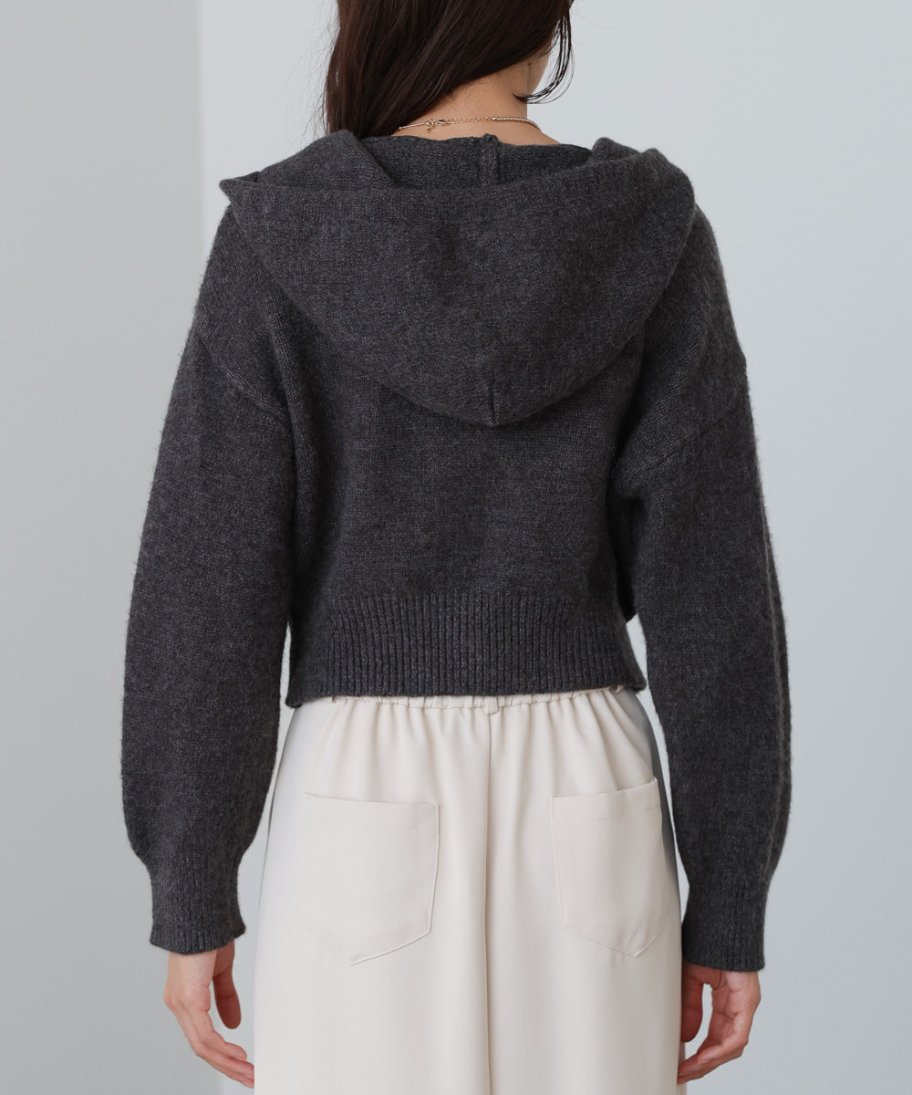 フーディーニットトップス