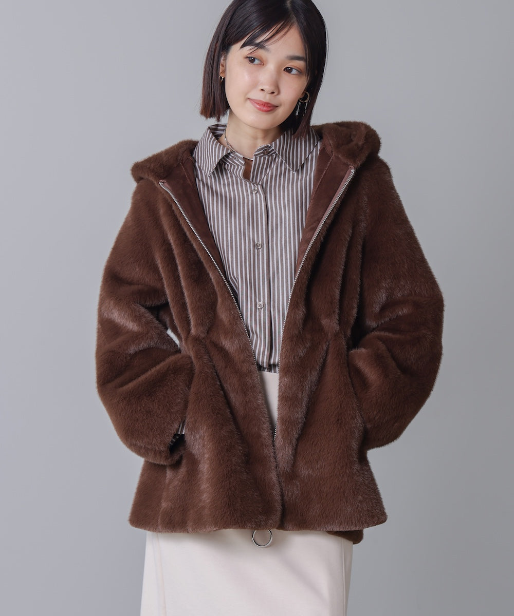 フェイクファーコート