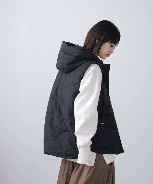 中綿フードベスト