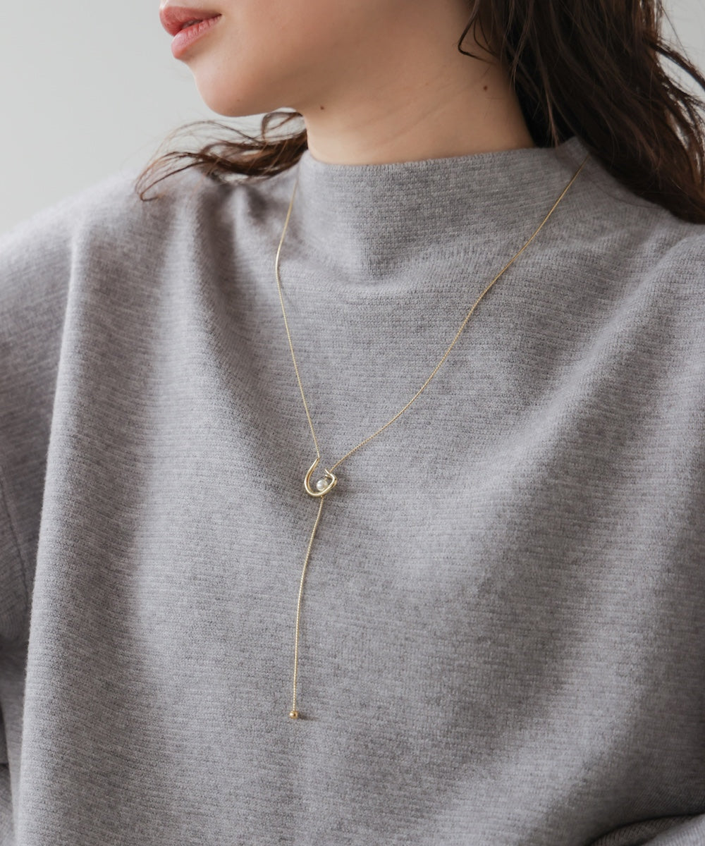 フックパールスライドネックレス