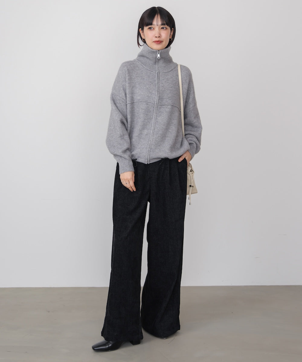 ニットライトジップアウター