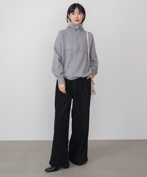 ニットライトジップアウター