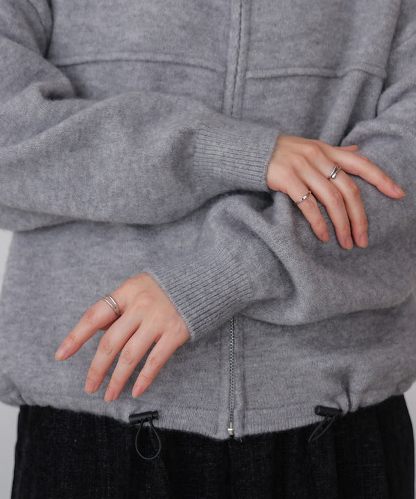 ニットライトジップアウター