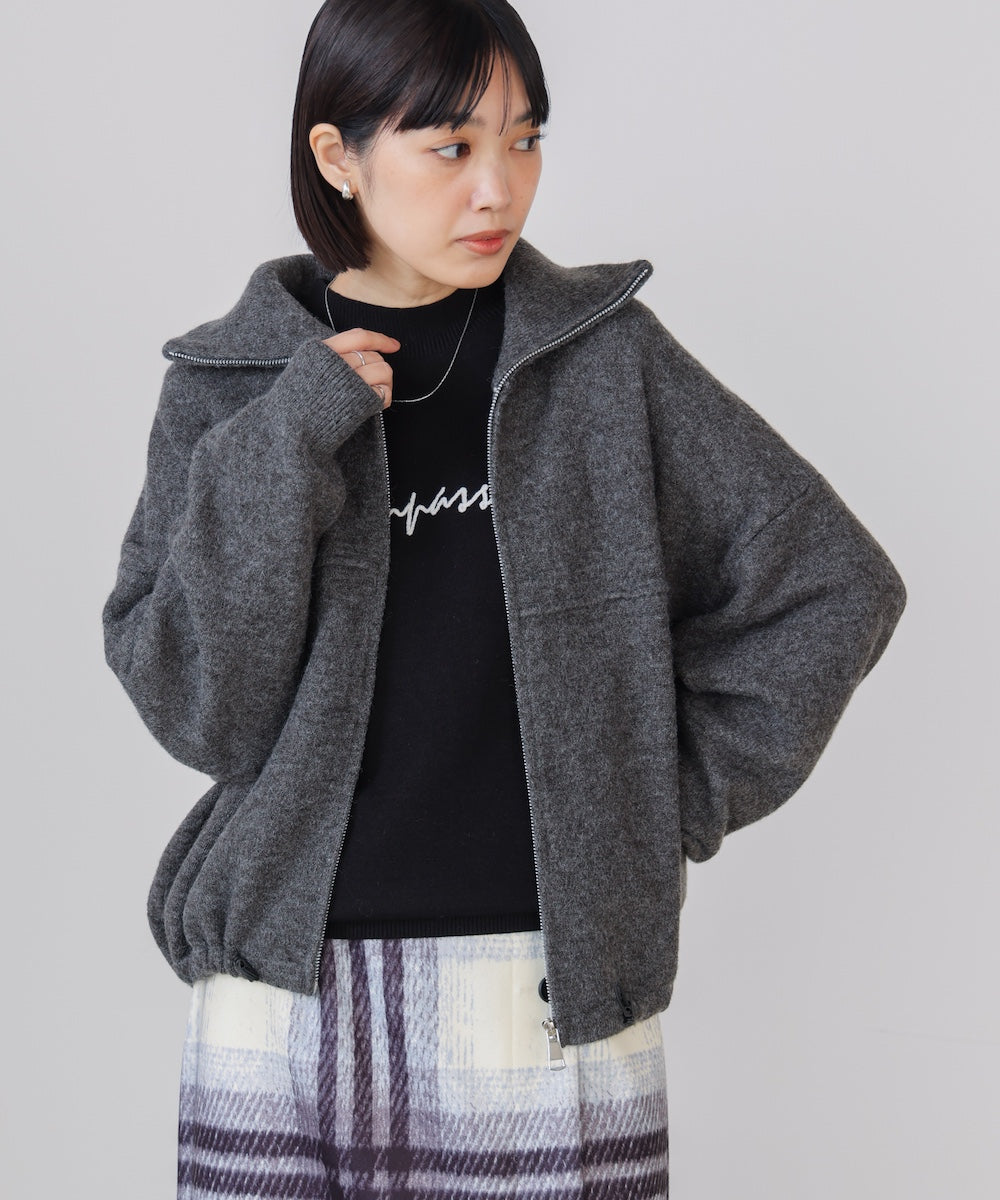 ニットライトジップアウター