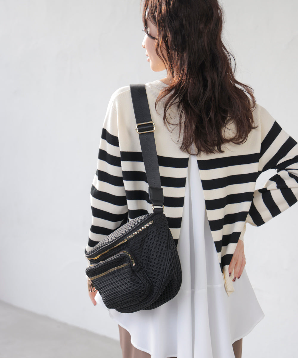 ドットメッシュボディバッグ