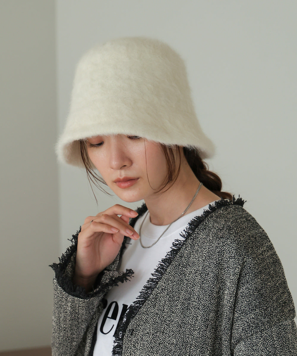 チェーン付きアンゴラライクバケットハット